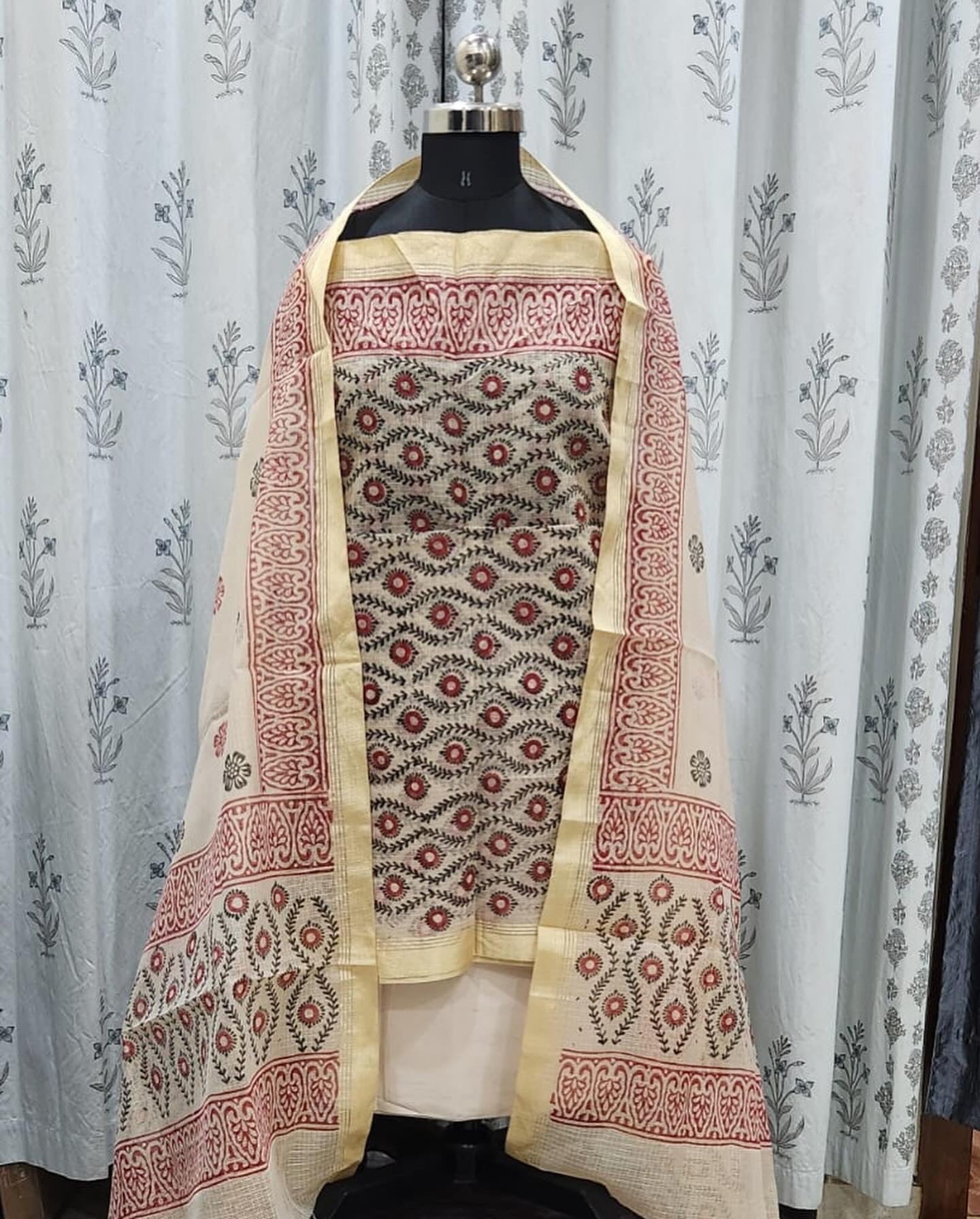 Off white kota doria suit set